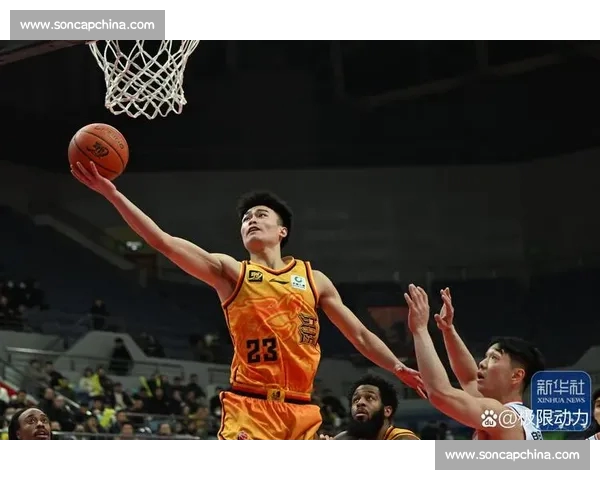 激情对决点燃赛场见证篮球比赛中的团队智慧与青春力量巅峰时刻之 激情对决点燃赛场见证篮球比赛中的团队智慧与青春力量巅峰时刻之